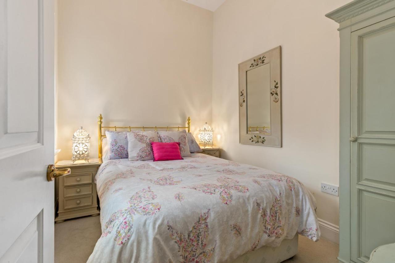 Bryn Y Mor - Tenby Apartment Sea Views מראה חיצוני תמונה