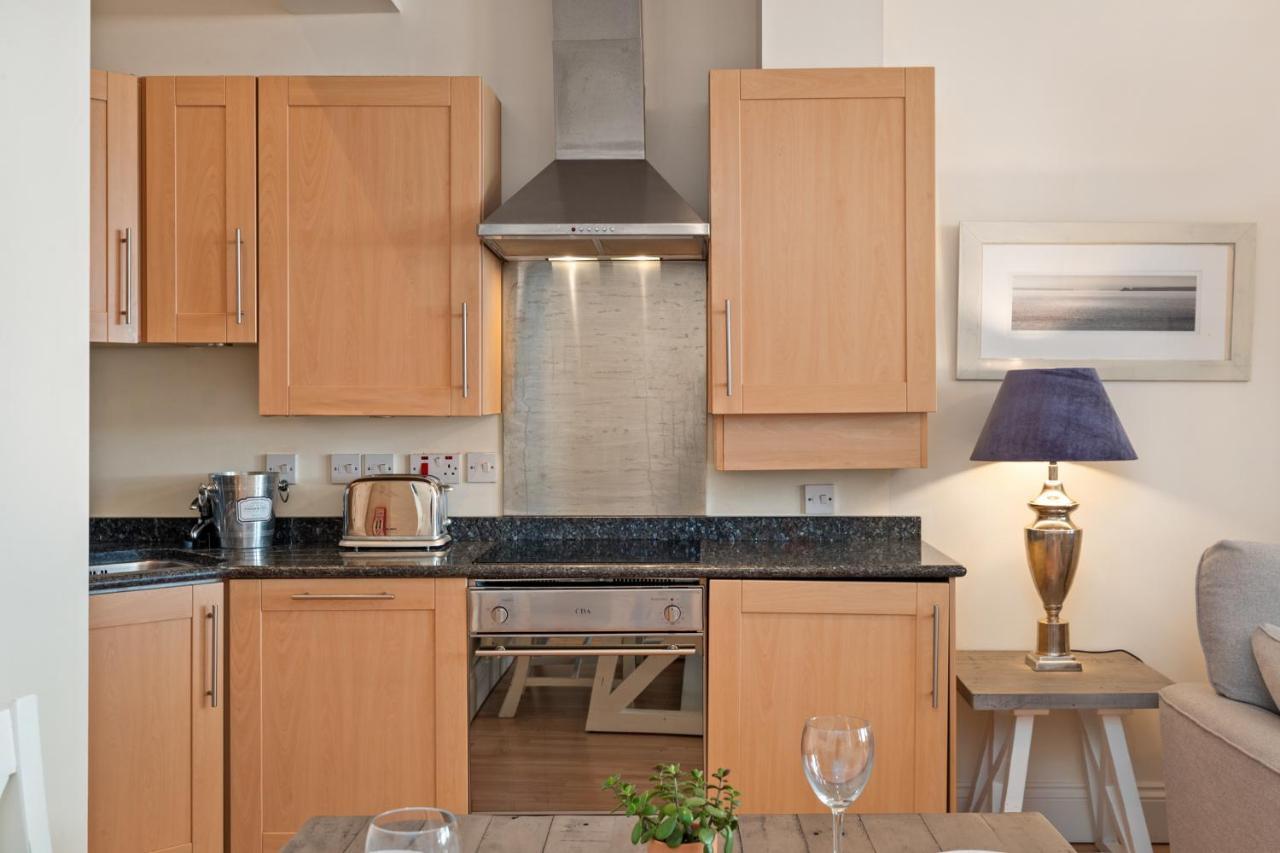 Bryn Y Mor - Tenby Apartment Sea Views מראה חיצוני תמונה